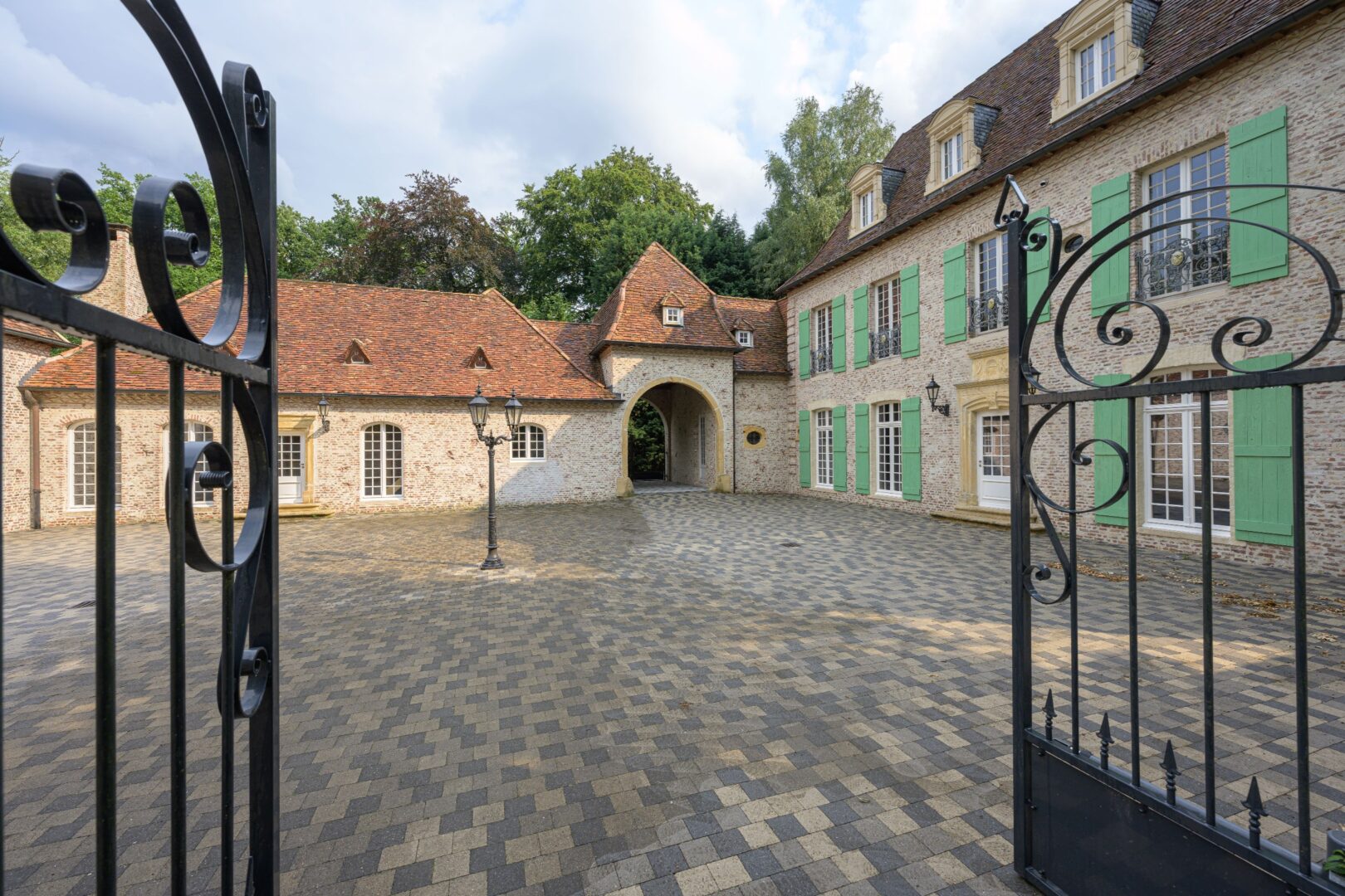 https://www.christiesrealestatebelgium.be/wp-content/uploads/properties/7915375/7915375_8_20260430121647.jpg