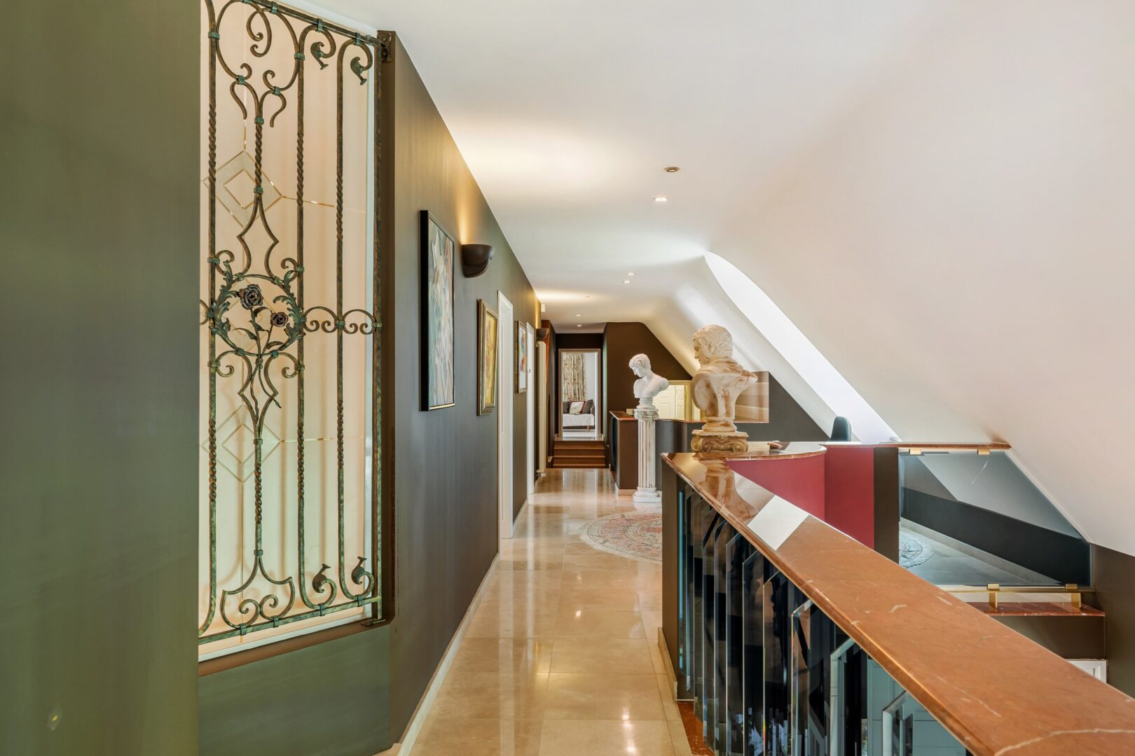 5 Bedroom Villa/Townhouse's Image 17