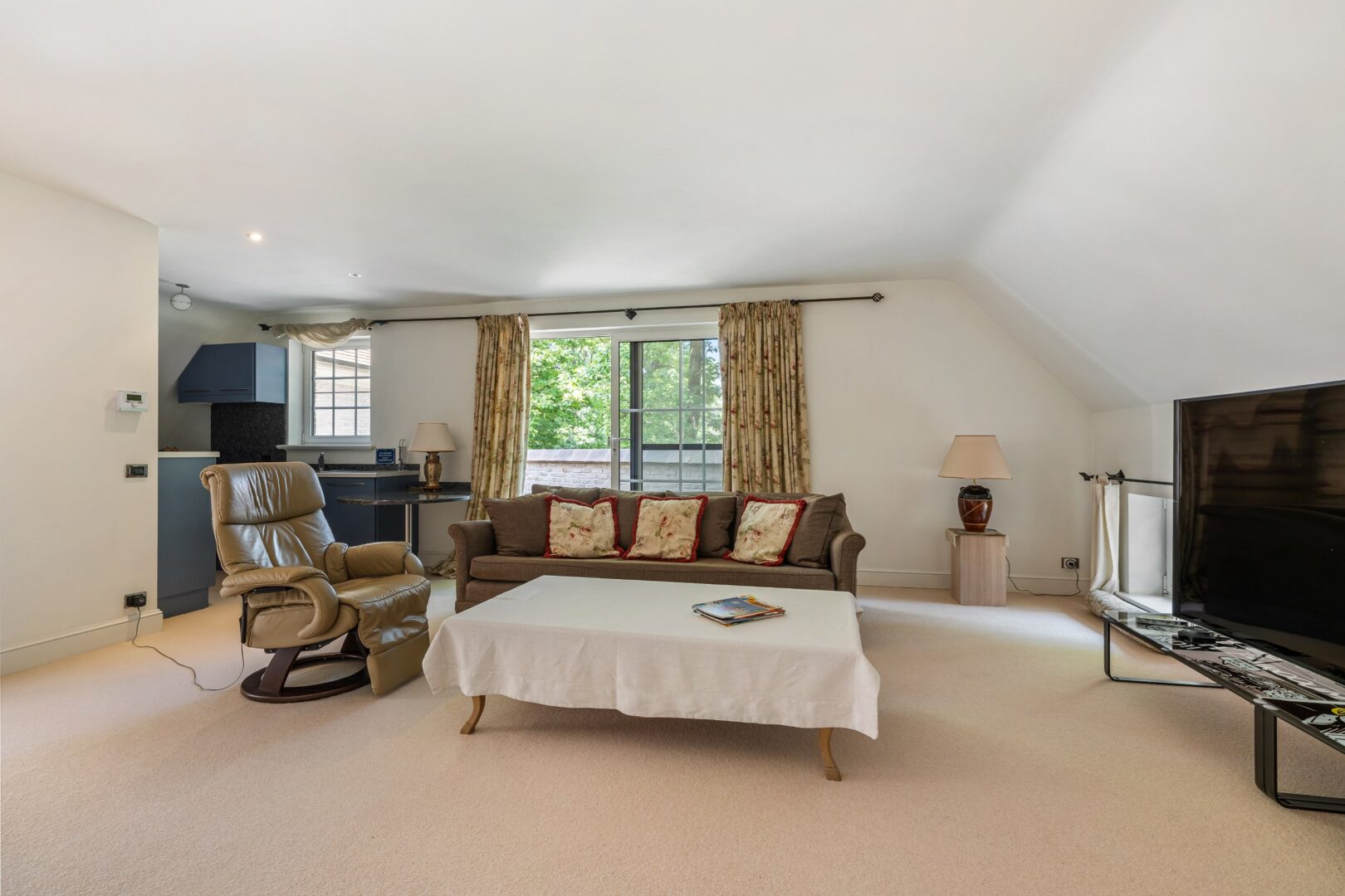 5 Bedroom Villa/Townhouse's Image 25