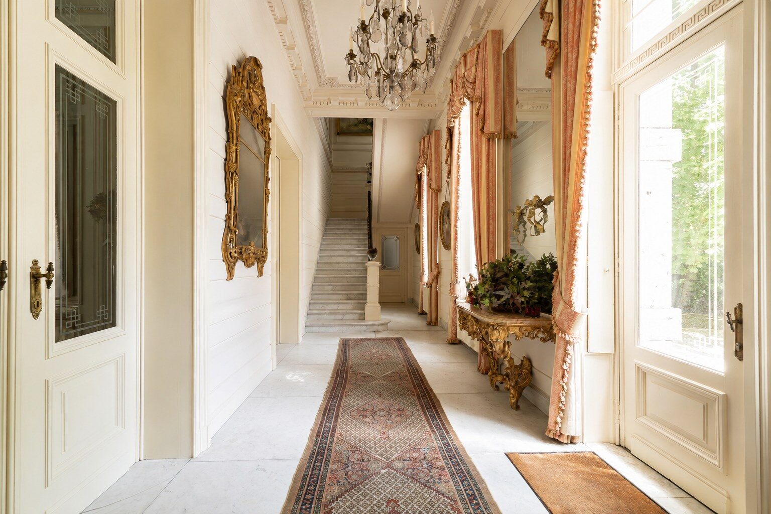 5 Bedroom Villa/Townhouse's Image 3