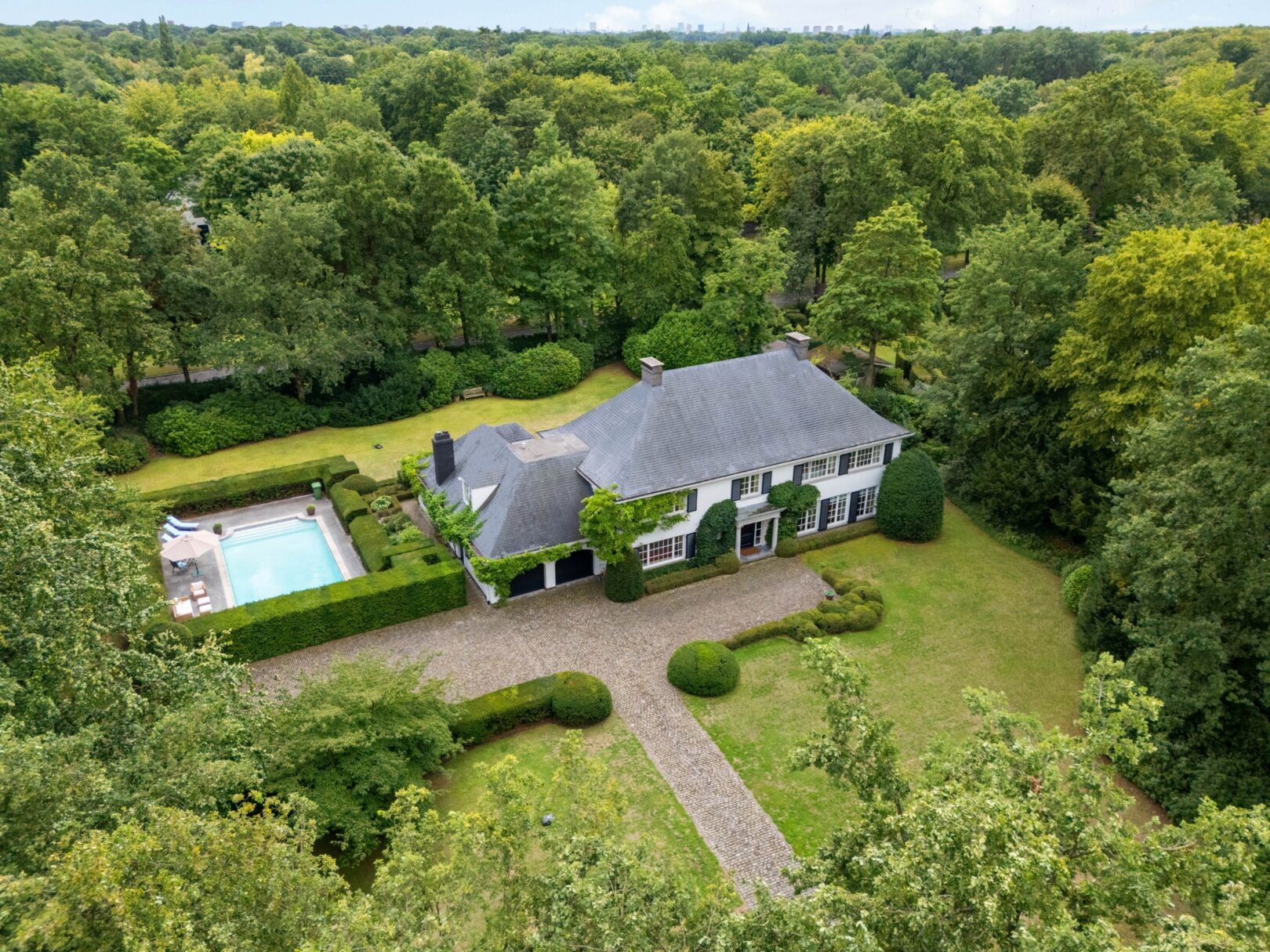 5 Bedroom Villa/Townhouse's Image 23