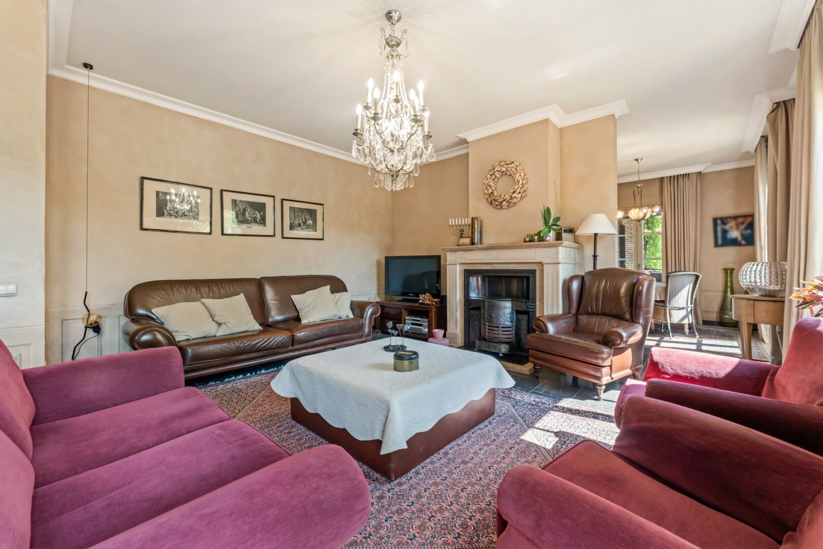 4 Bedroom Villa/Townhouse's Image 9