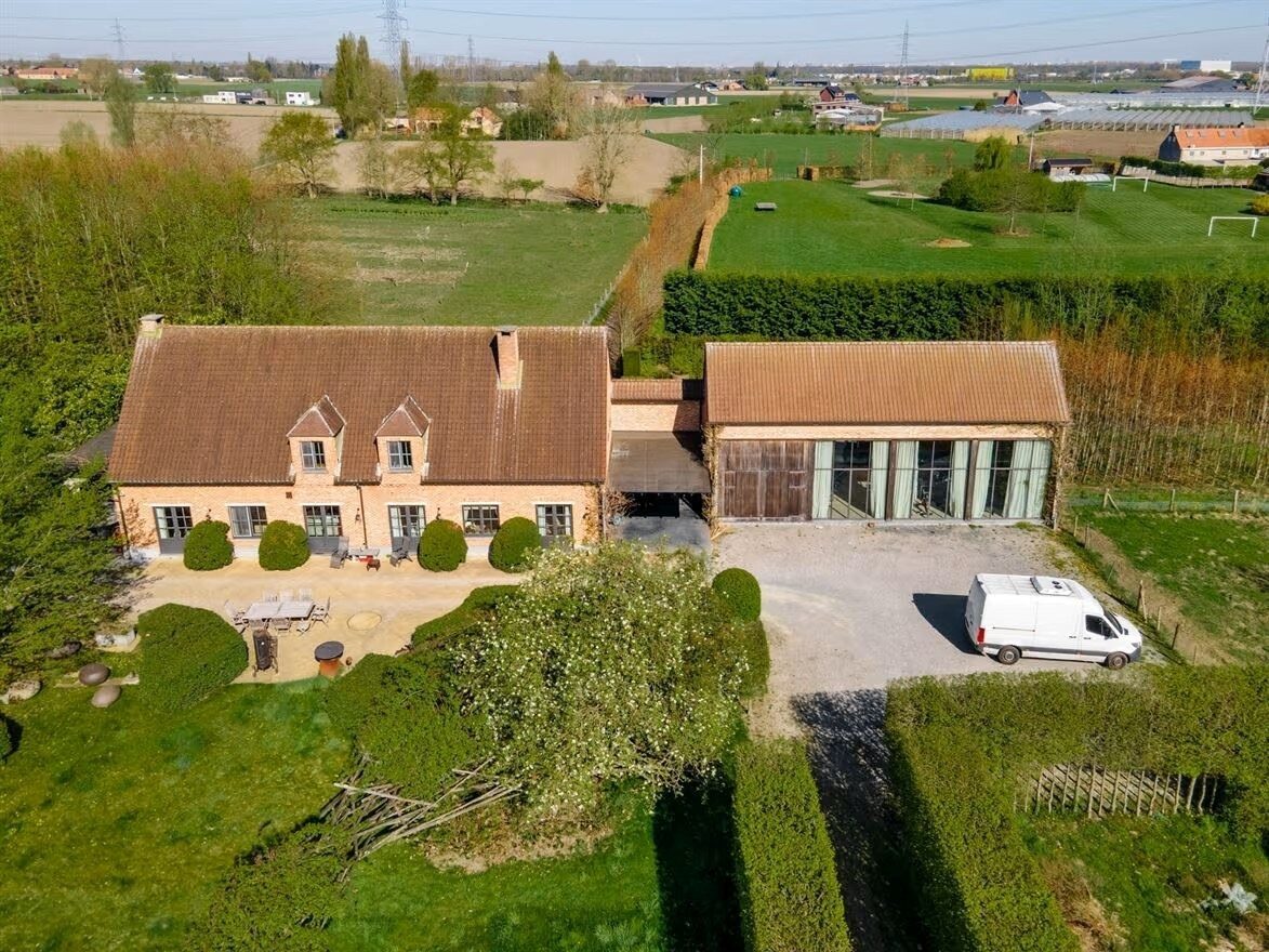 4 Bedroom Villa/Townhouse's Image 29