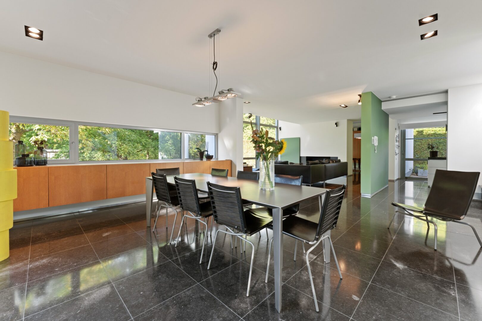 3 Bedroom Villa/Townhouse's Image 10