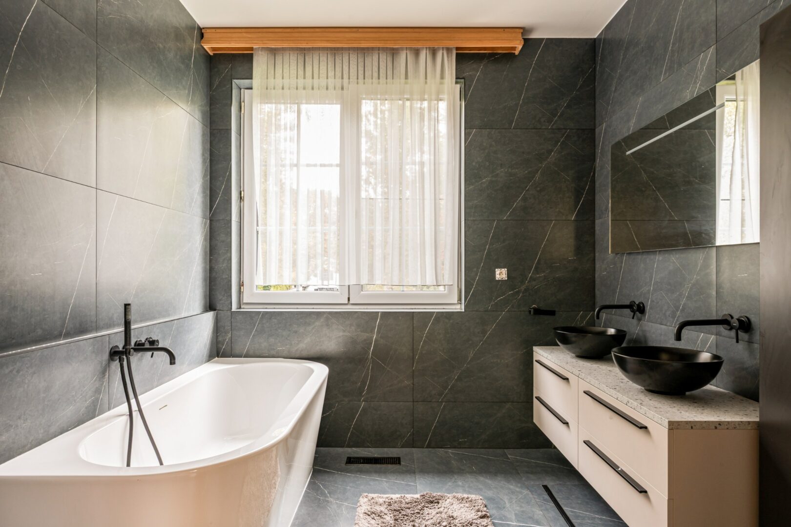 4 Bedroom Villa/Townhouse's Image 9