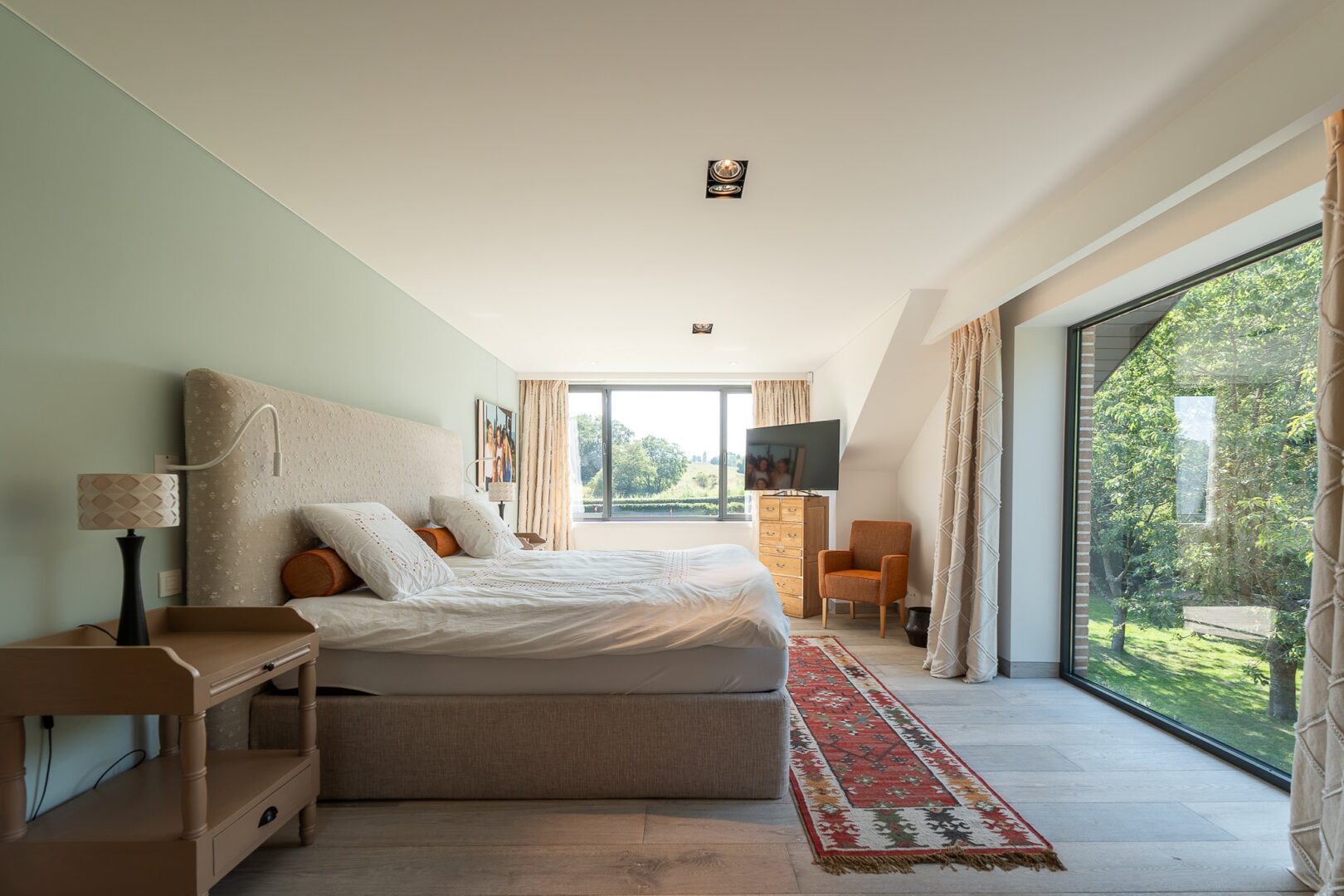 6 Bedroom Villa/Townhouse's Image 11