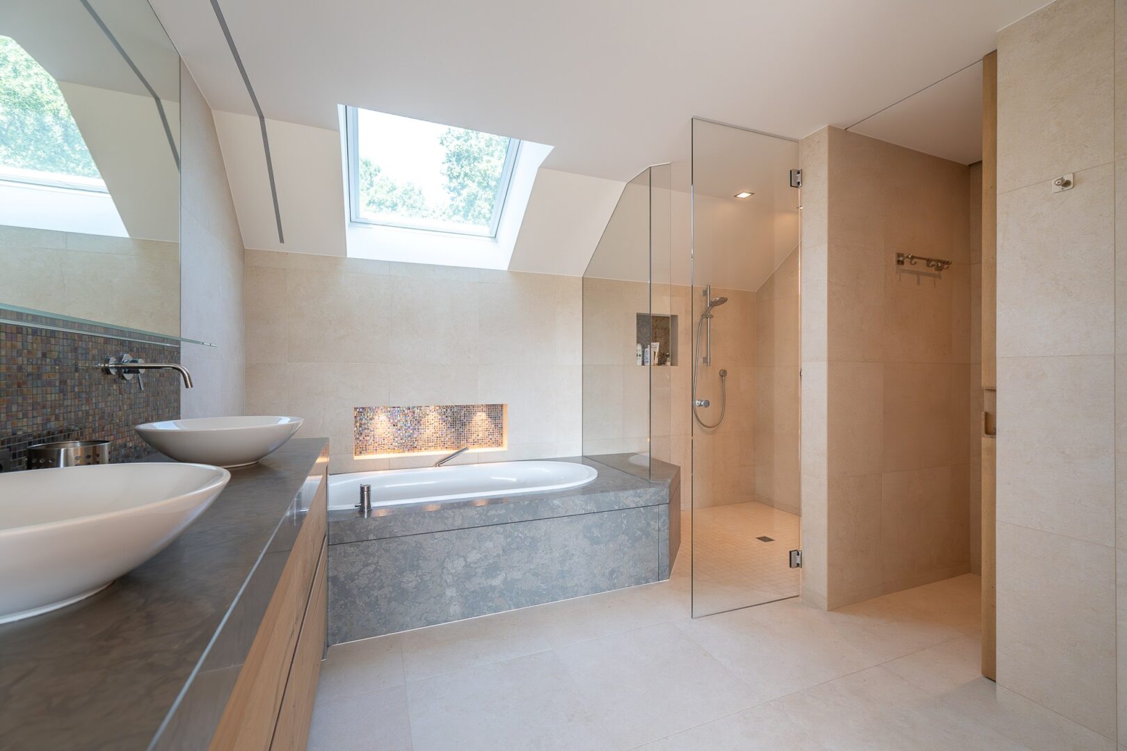 6 Bedroom Villa/Townhouse's Image 14