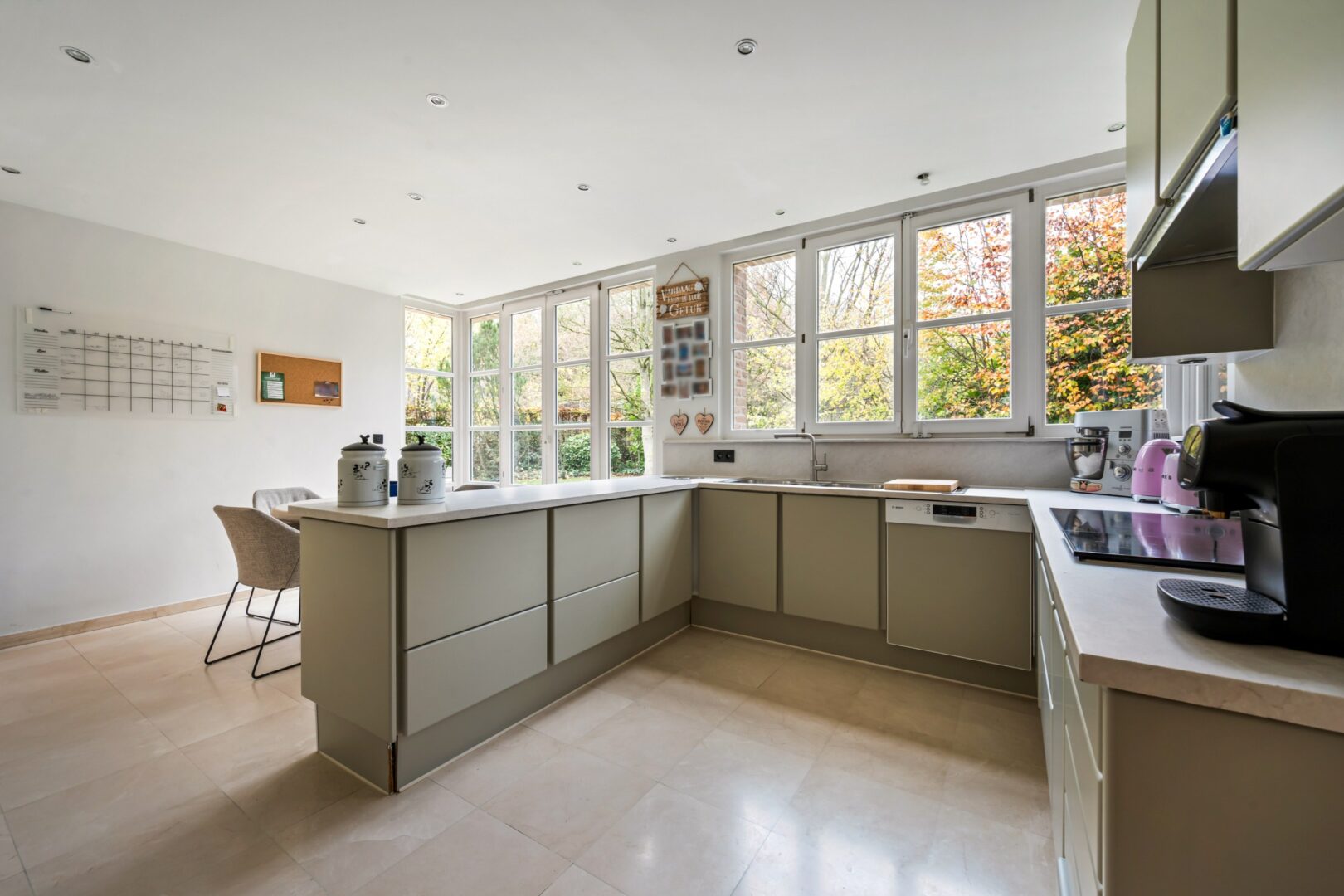 4 Bedroom Villa/Townhouse's Image 19