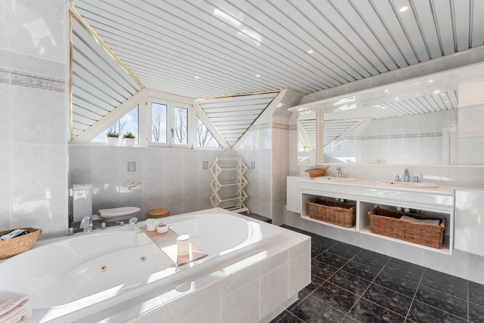 4 Bedroom Villa/Townhouse's Image 19