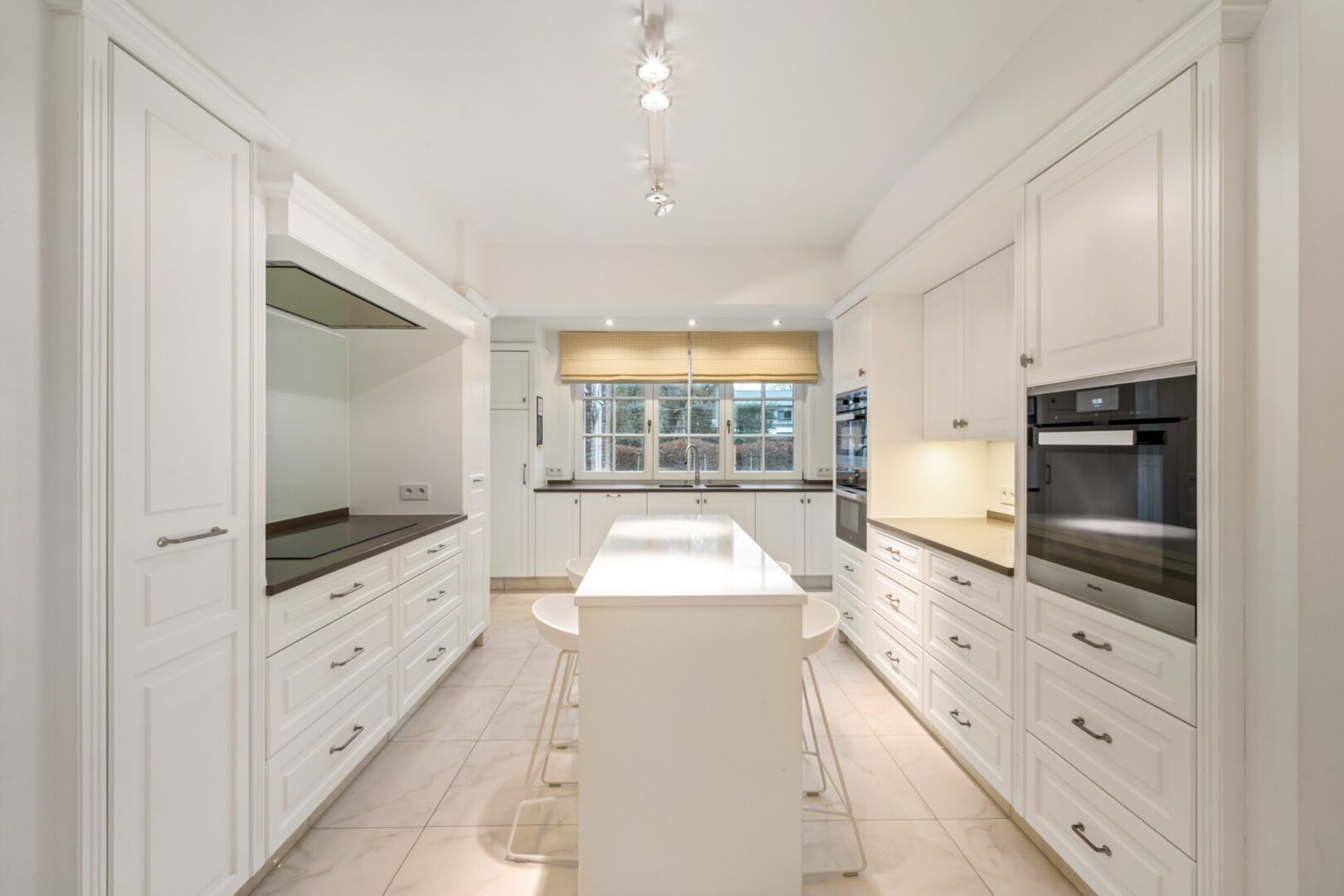 6 Bedroom Villa/Townhouse's Image 9