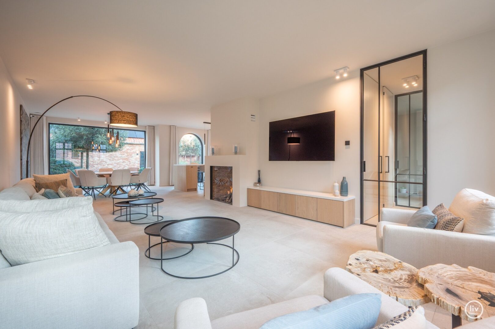 4 Bedroom Villa/Townhouse's Image 5