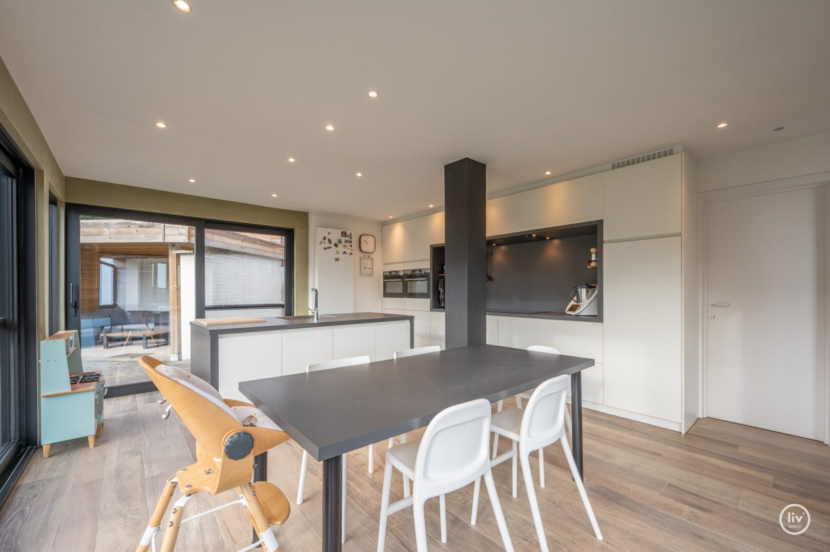 4 Bedroom Villa/Townhouse's Image 4