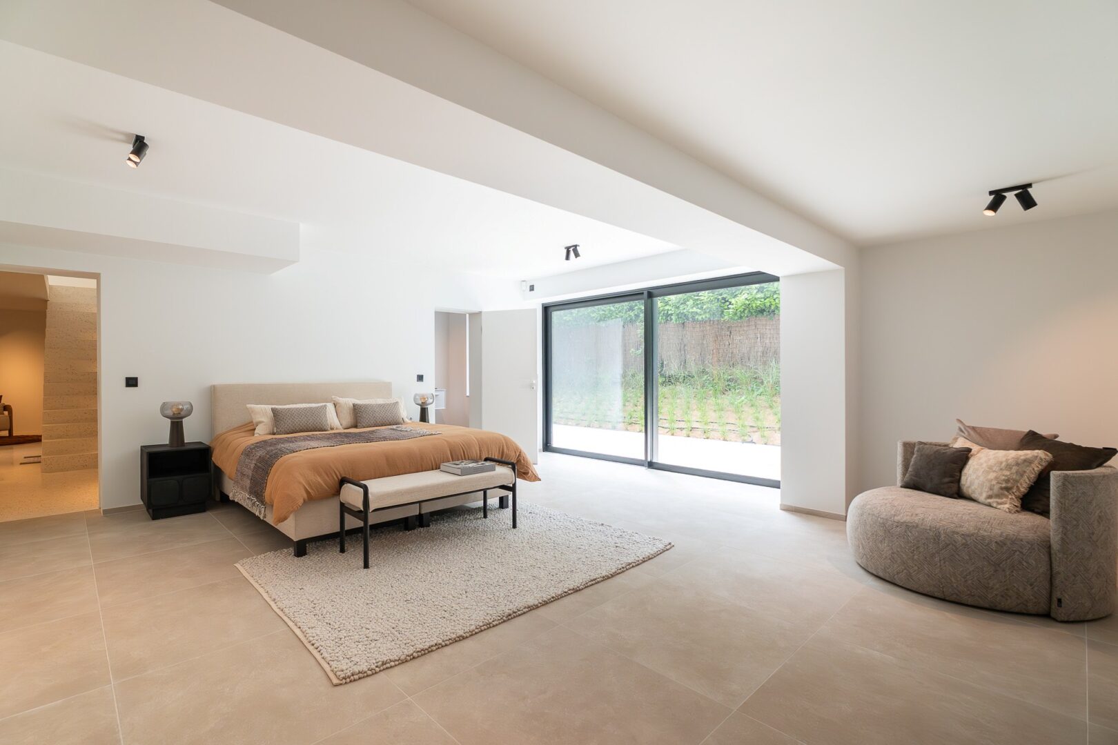 6 Bedroom Villa/Townhouse's Image 17