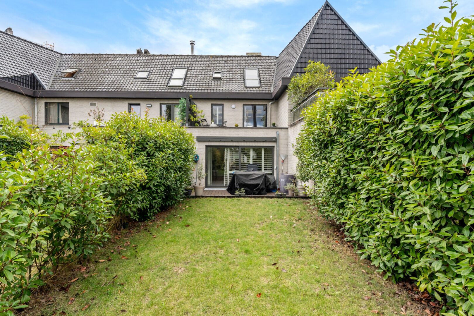 4 Bedroom Villa/Townhouse's Image 6
