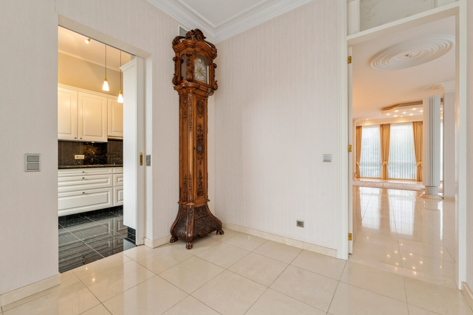 4 Bedroom Villa/Townhouse's Image 10