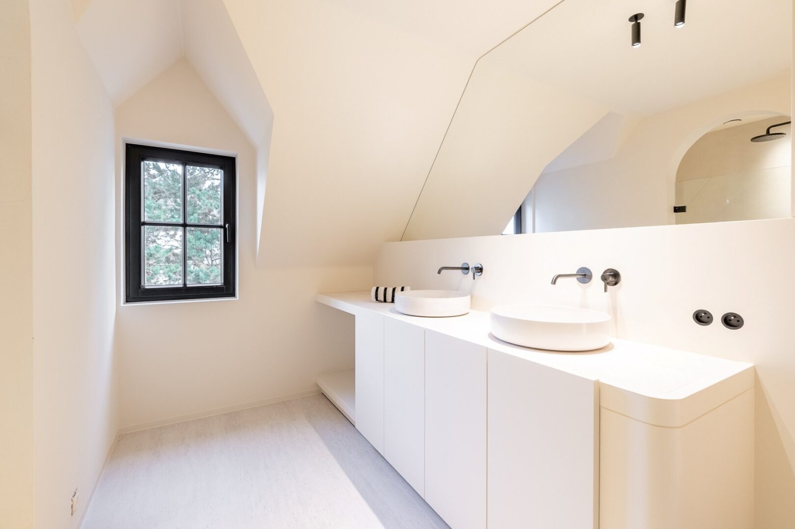 4 Bedroom Villa/Townhouse's Image 27