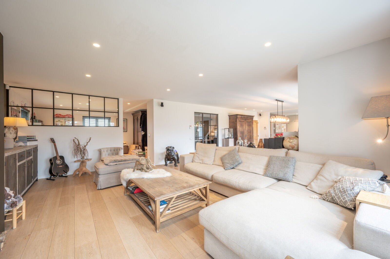 https://www.christiesrealestatebelgium.be/wp-content/uploads/properties/8940009/8940009_3_20260627123922.jpg