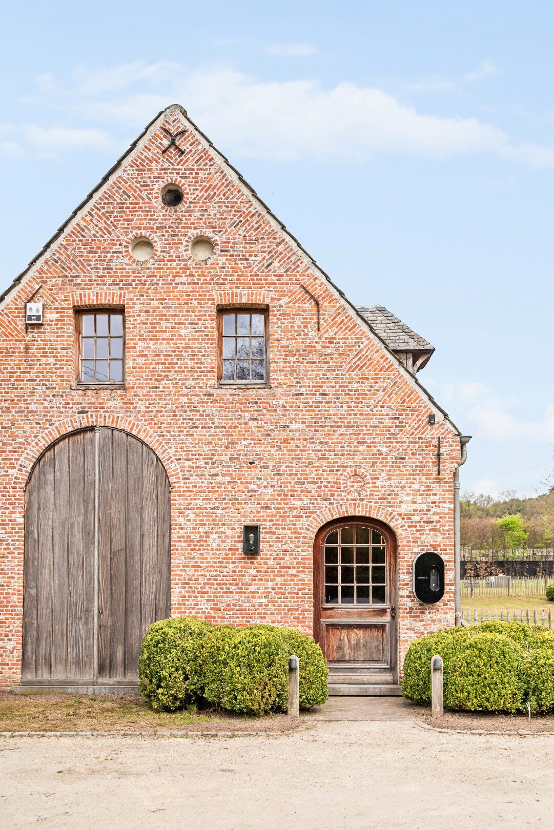 https://www.christiesrealestatebelgium.be/wp-content/uploads/properties/8944001/8944001_3_20260522112620.jpg