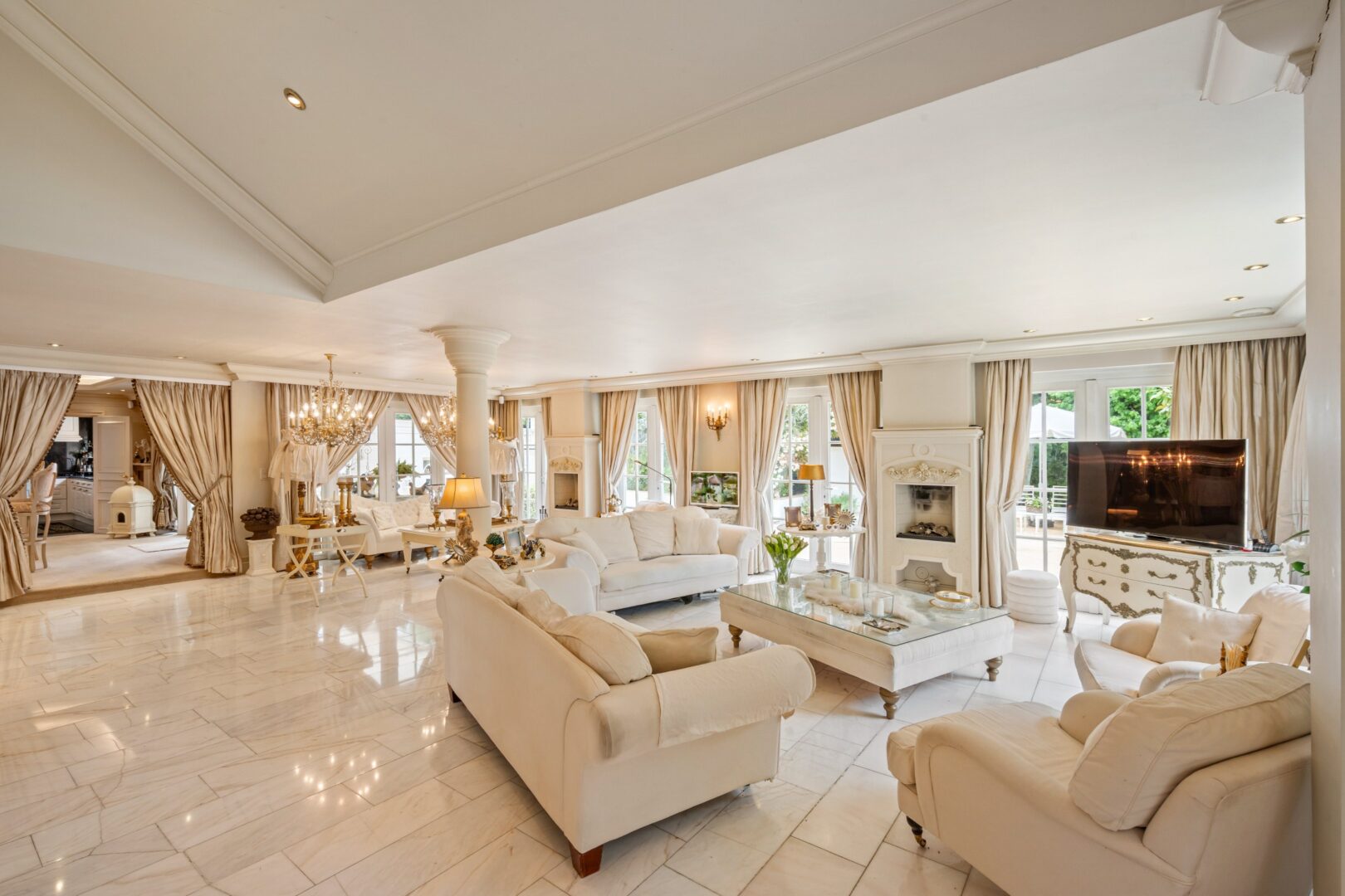 3 Bedroom Villa/Townhouse's Image 3