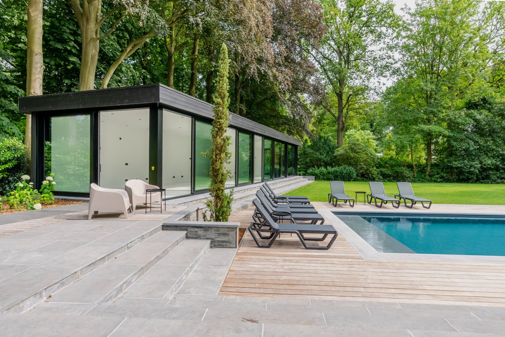 6 Bedroom Villa/Townhouse's Image 20