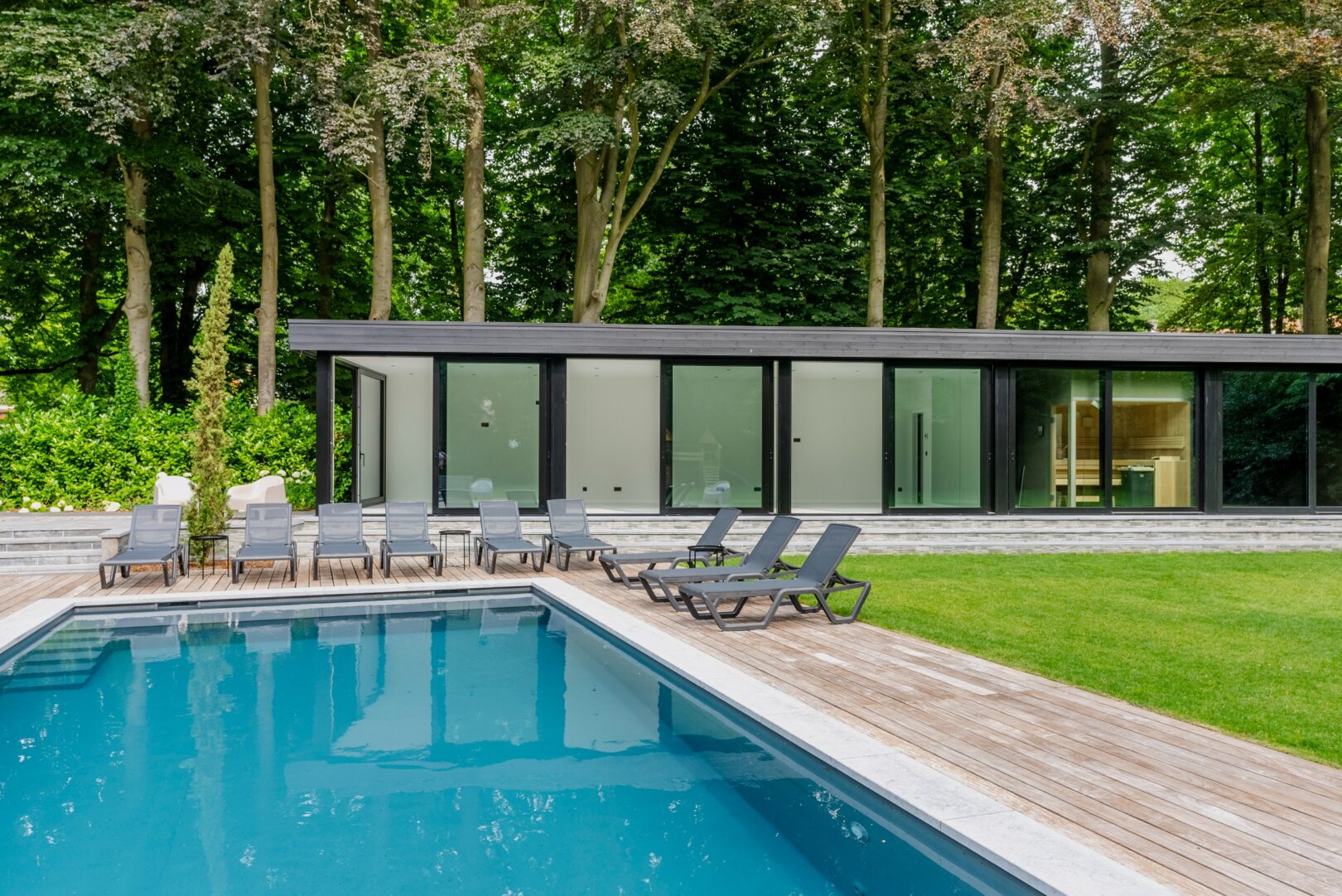 6 Bedroom Villa/Townhouse's Image 21