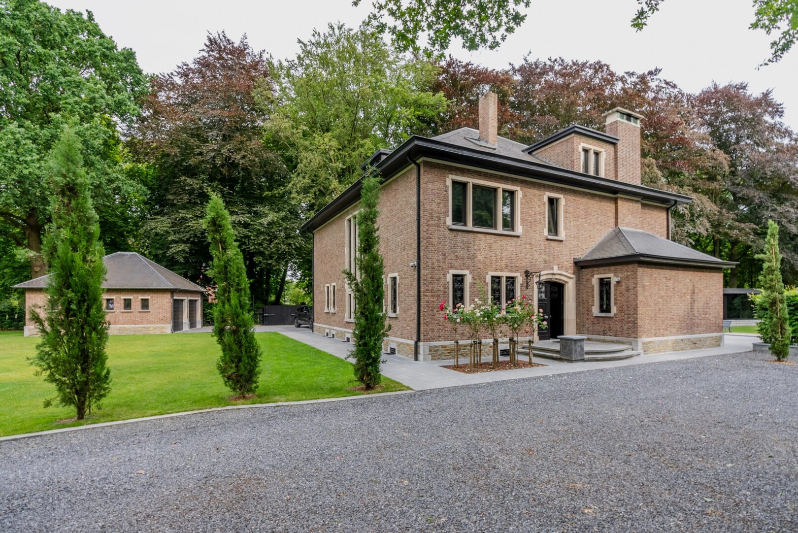 6 Bedroom Villa/Townhouse's Image 25