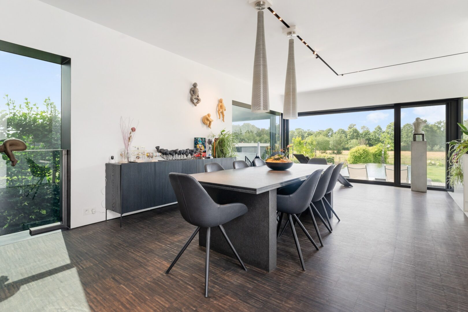 4 Bedroom Villa/Townhouse's Image 4