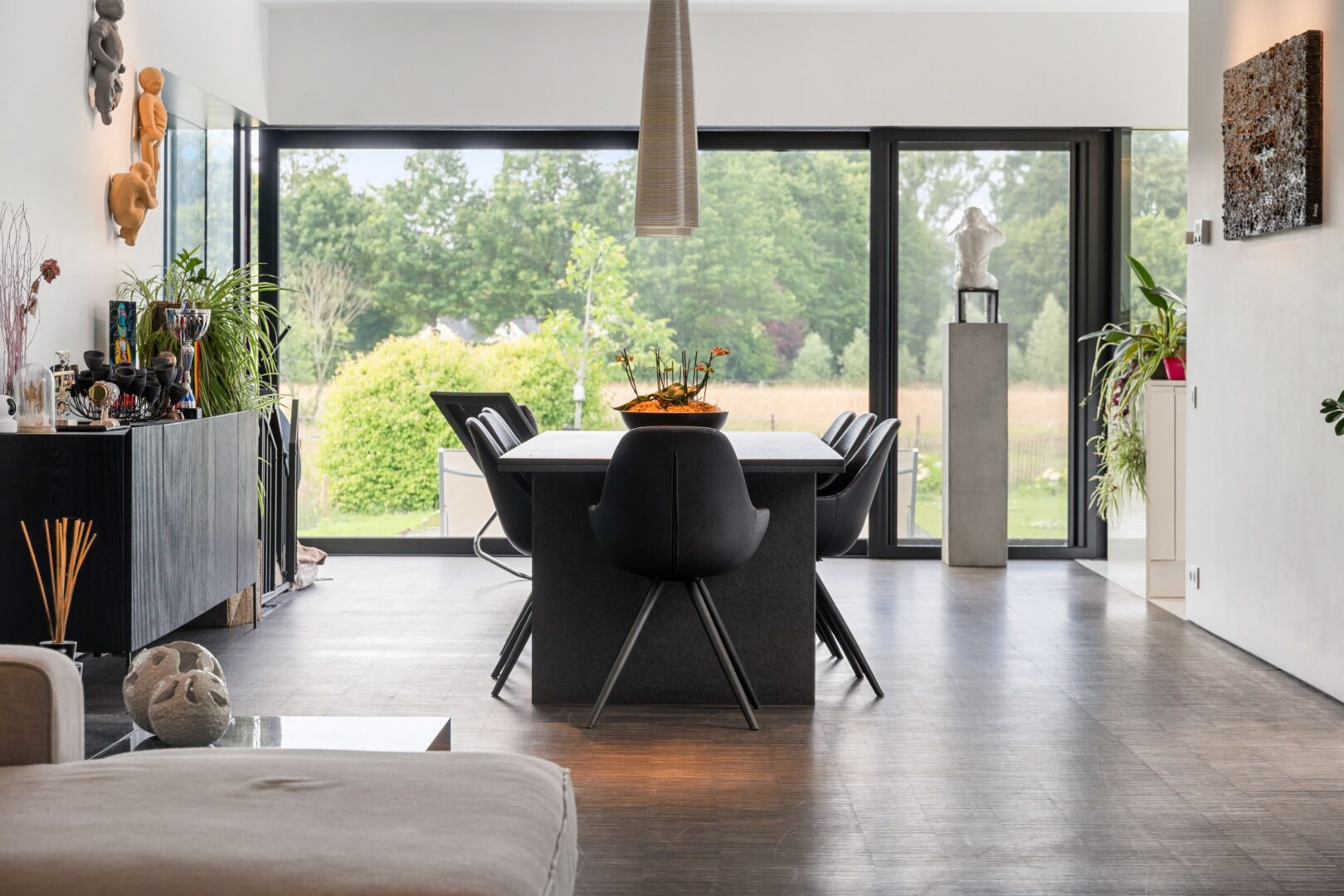 4 Bedroom Villa/Townhouse's Image 5