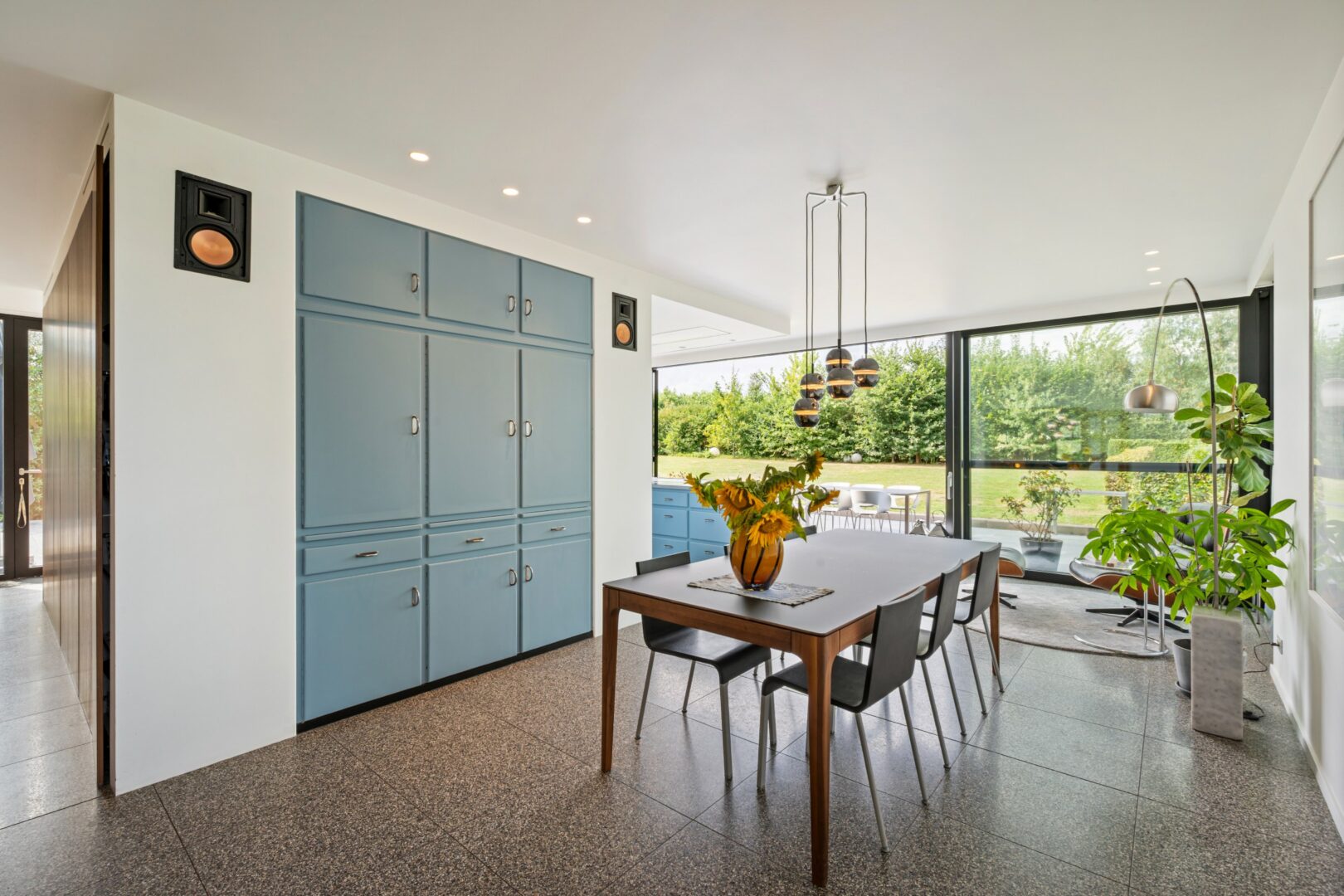 Image description